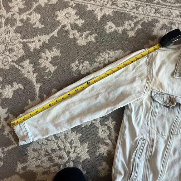 Forever 21 Distressed Light-Wash Denim Jacket - Picture 6 of 9